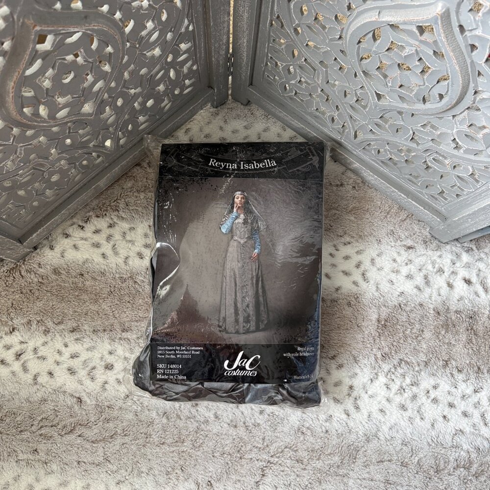JAC Costumes Reyna Isabella costume large midevil queen Halloween party cosplay